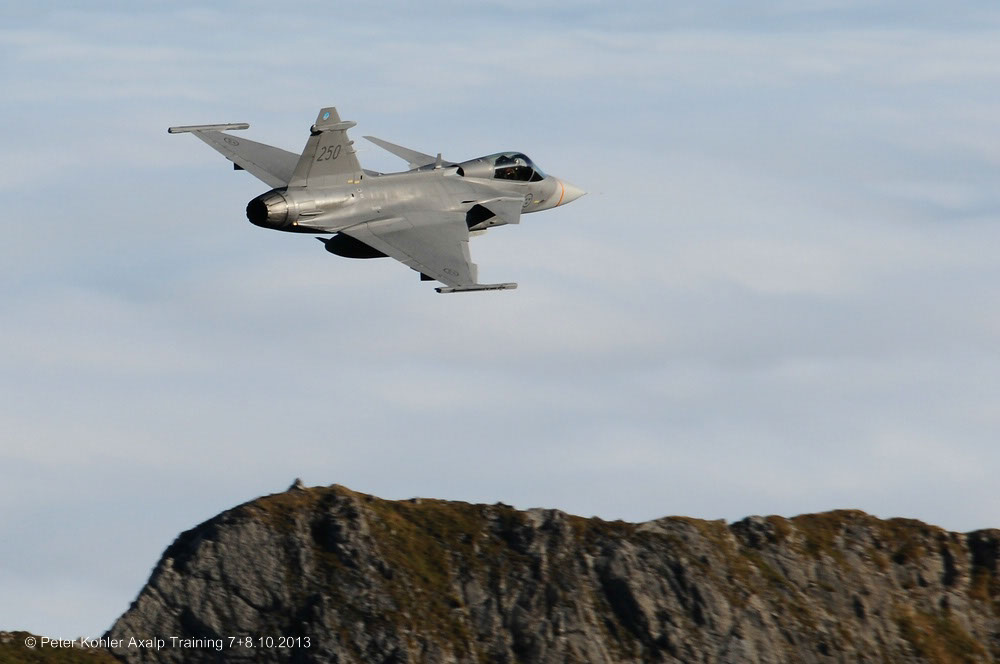 %_tempFileNamecomp_131008_AXA-%20104%