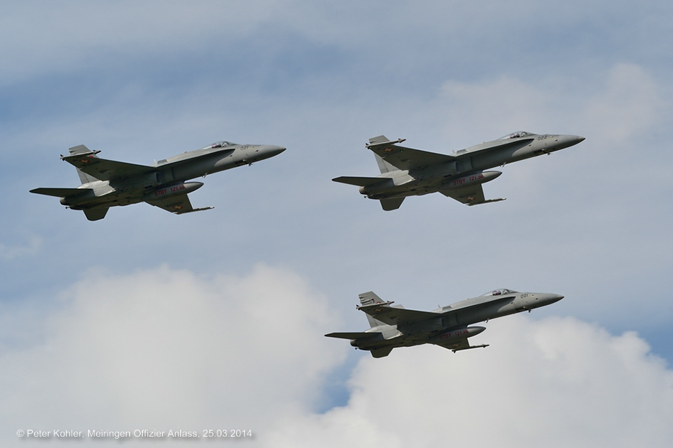 %_tempFileNamecomp_140325_MEI_Offizieranlass%20252%