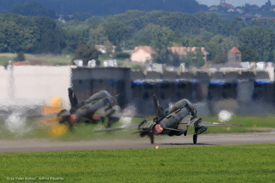 %_tempFileNamecomp_Air14_D300s%20111-%